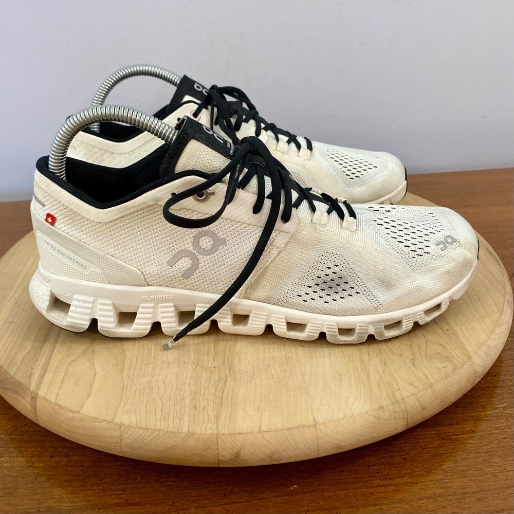 On Cloud X White Black Running Shoes Women's Size 9 US UK 7 Athletic Gym